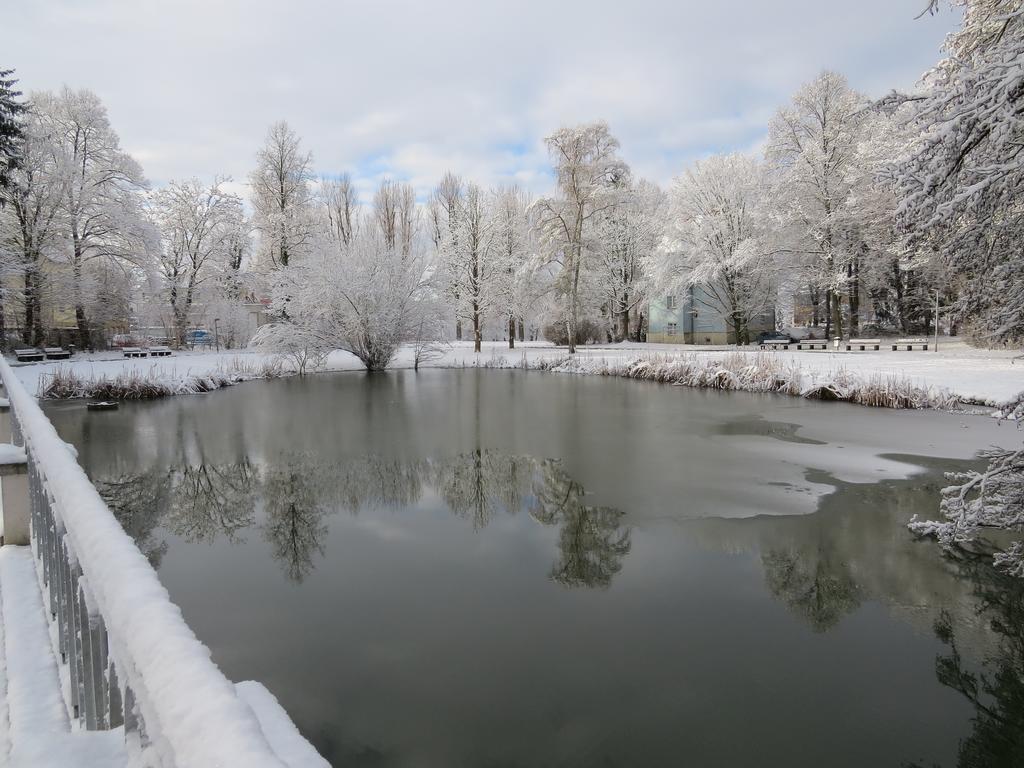 Ferienwohnung Am Barbarossasee เกิพพิงเงน ภายนอก รูปภาพ